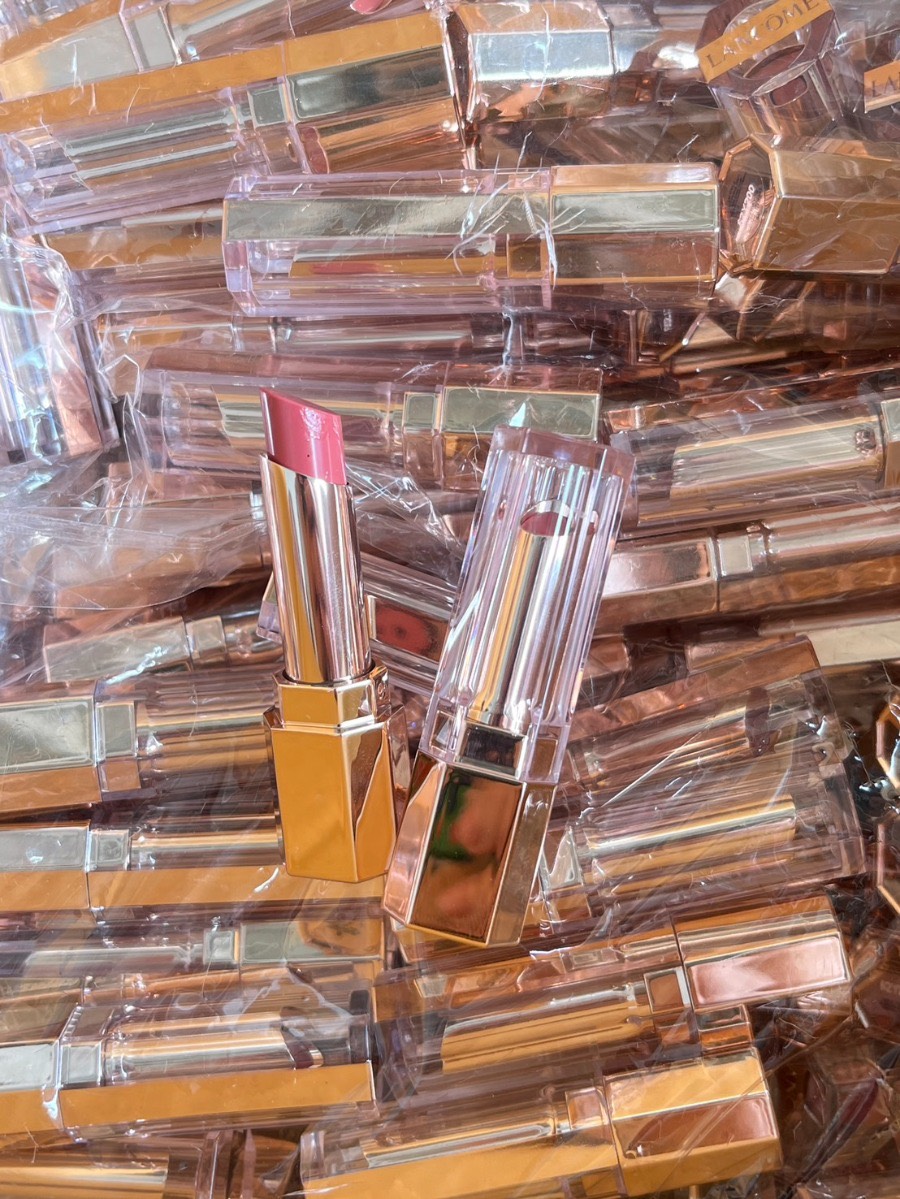 Lancome Lip Idole Butterglow 0.8 g. #30 Lisa's Coral Glow