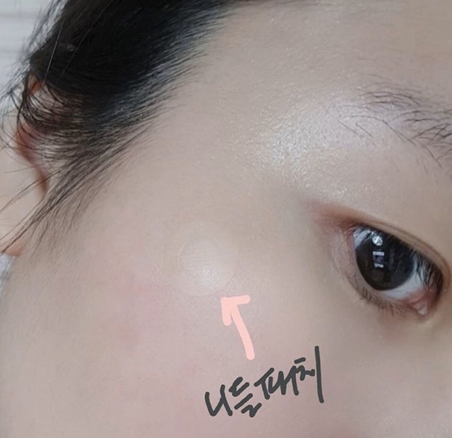 แผ่นแปะสิว 𝐂𝐮𝐫𝐞𝐬𝐲𝐬 𝐓𝐫𝐨𝐮𝐛𝐥𝐞 𝐂𝐥𝐞𝐚𝐫 𝐍𝐞𝐞𝐝𝐥𝐞 1 ซอง บรรจุ 9 ช