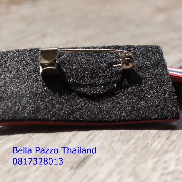 เข็มกลัดธงชาติขนาด 2.5X4.5 cm. เชียร์ทีมไทย หนังแท้ทำมือ แฮนด์เมด