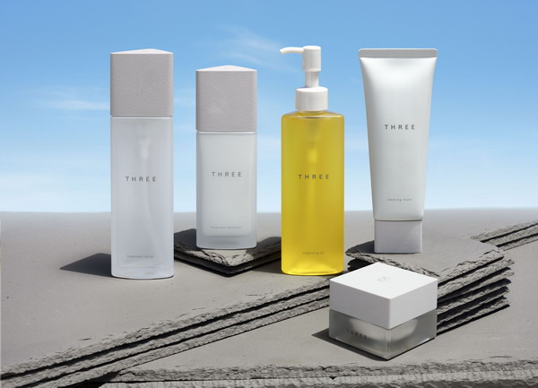 Three Cleansing Oil 185 ml.