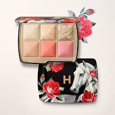 HOURGLASS Ambient Lighting Edit Unlocked Horse Face Palette (Holiday 2025)