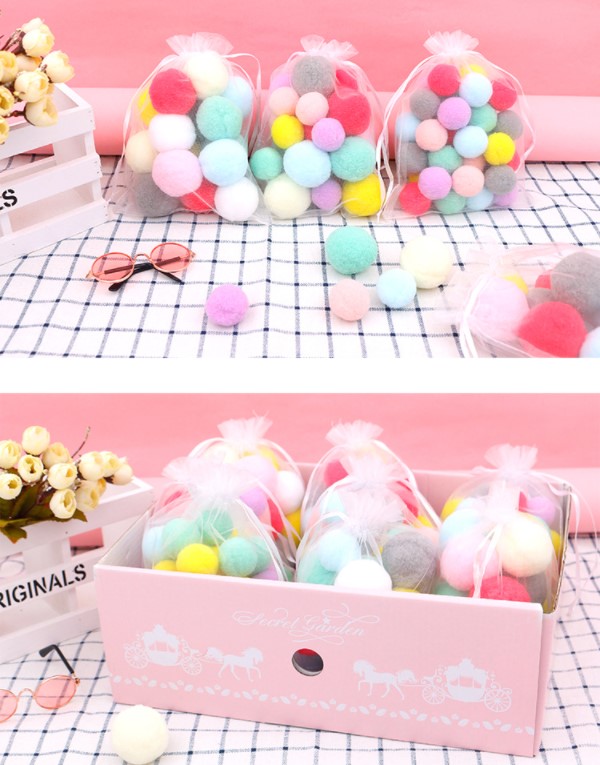 ปอมปอม ขนสุดนุ่ม คละสี 3cm ชิ้นละ 1 บาท ✔️พร้อมส่ง Ohwowshop ลูกบอล บอลขน ปอมปอมบอล ปอมปอมห้อยกระเป๋า