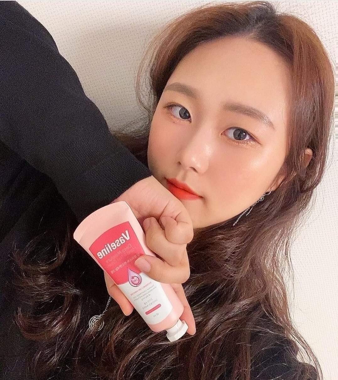 Vaseline Deep Moisture Hand & Nail Cream 60 ml.