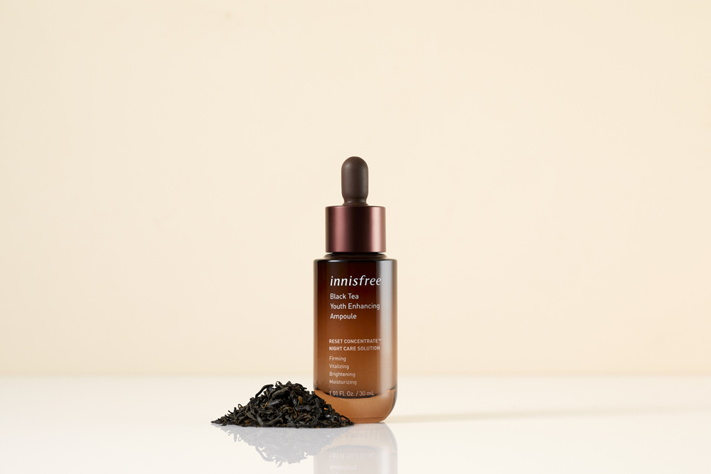 Innisfree Black Tea Youth Enhancing Ampoule 30 ml.