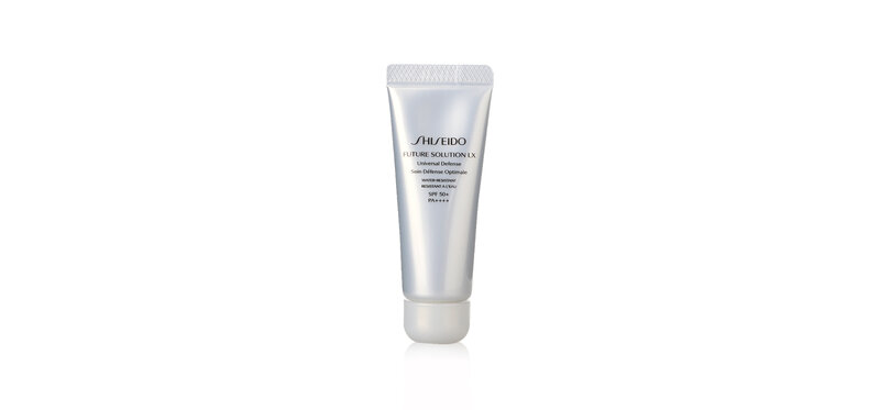 Shiseido Future Solution LX Universal Defense SPF 50+ PA ++++ 15 ml.