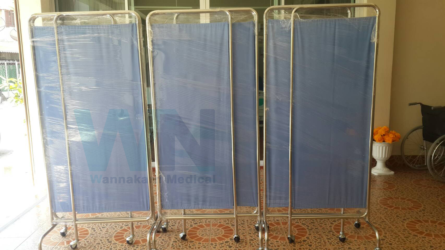 ฉากกัน 3 ตอน สแตนเลส พร้อมม่าน