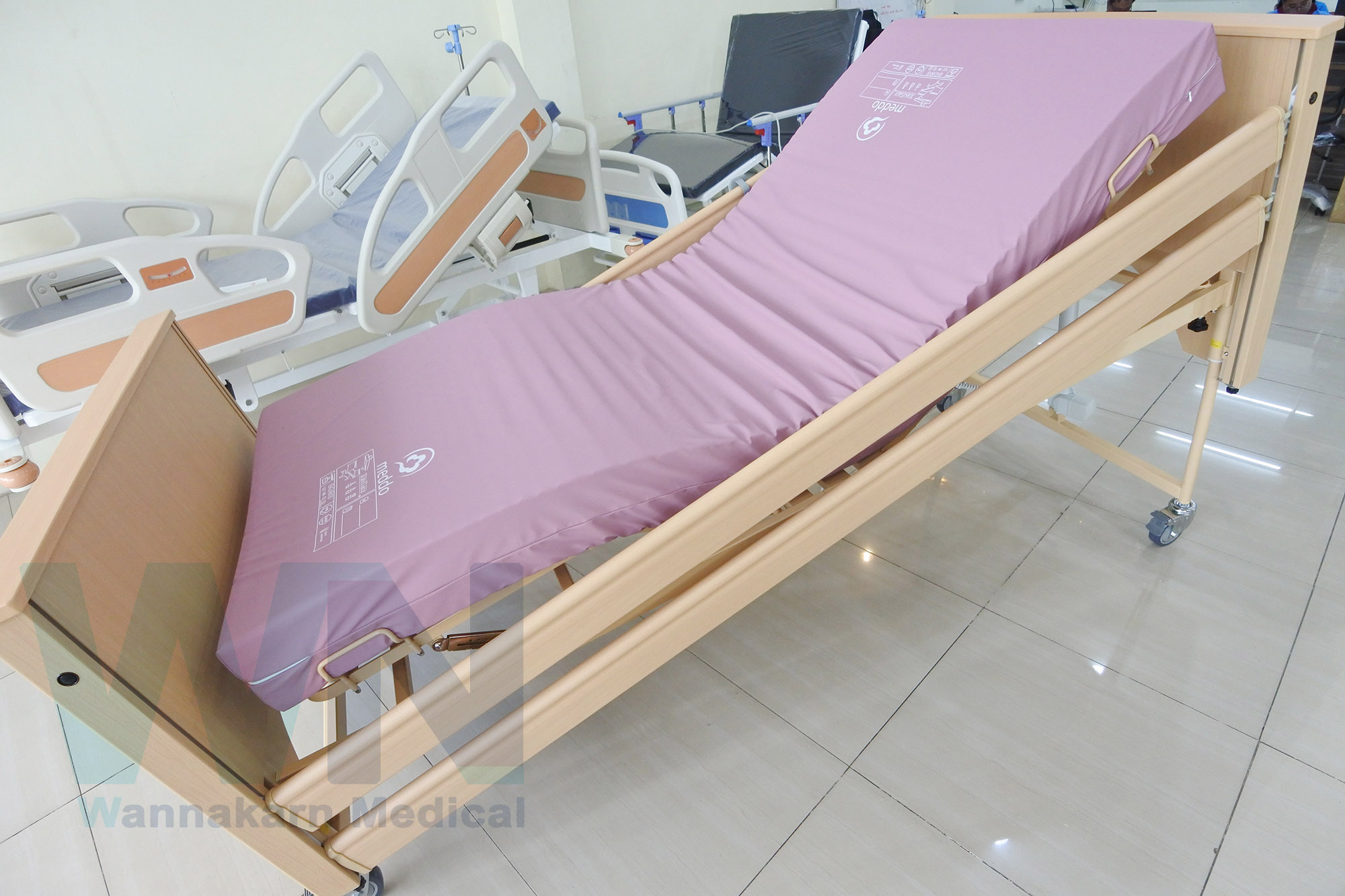 ที่นอนโฟมป้องกันแผลกดทับ Meddo Turntable รุ่น นอนได้ 2 ด้าน กันแผลกดทับได้ทั้ง 2 ด้าน MODEL FM1516 L