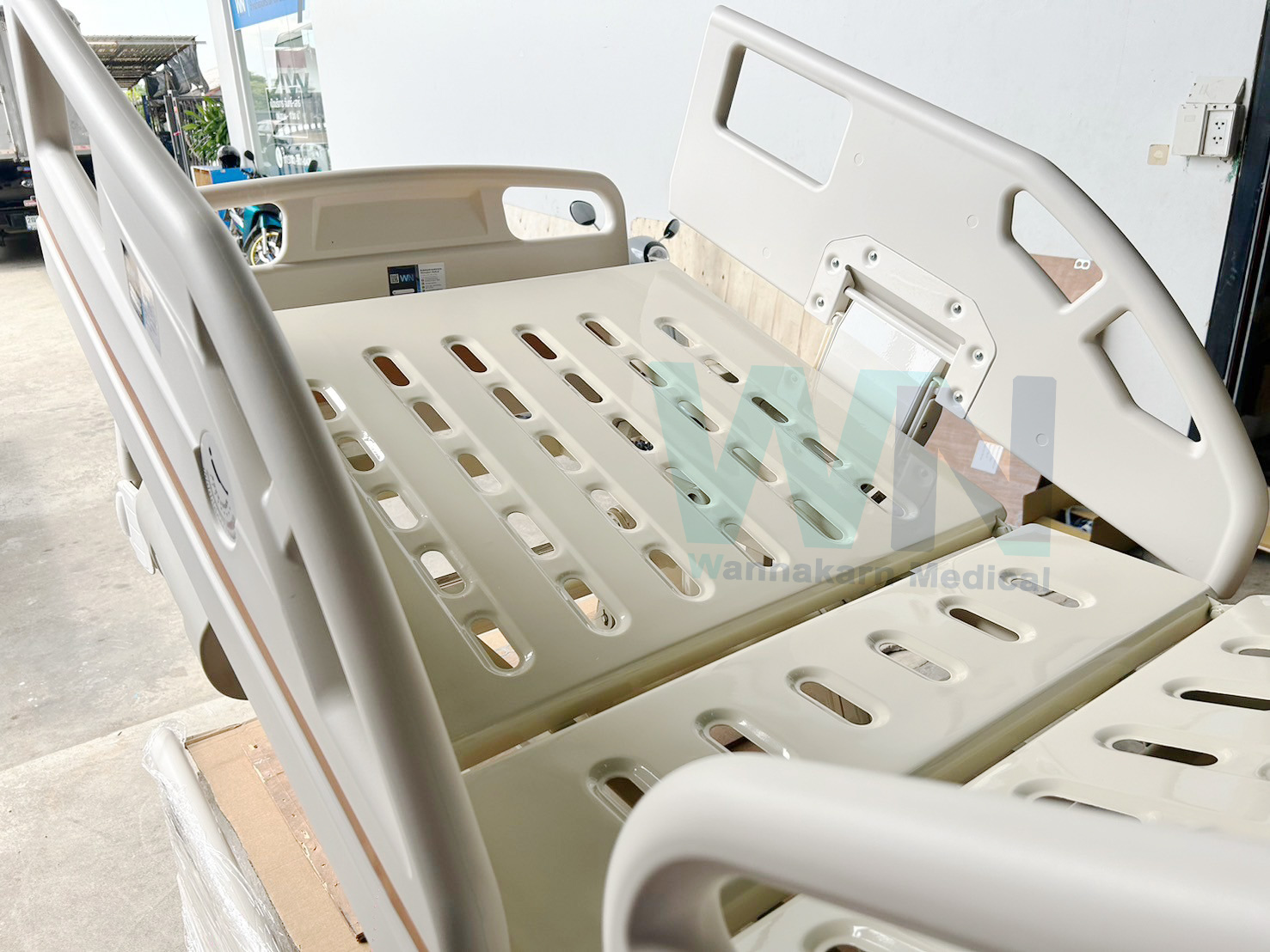 Medical Bed HR-S02 เตียงผู้ป่วย 3 ไกร์ ราวปีกนก