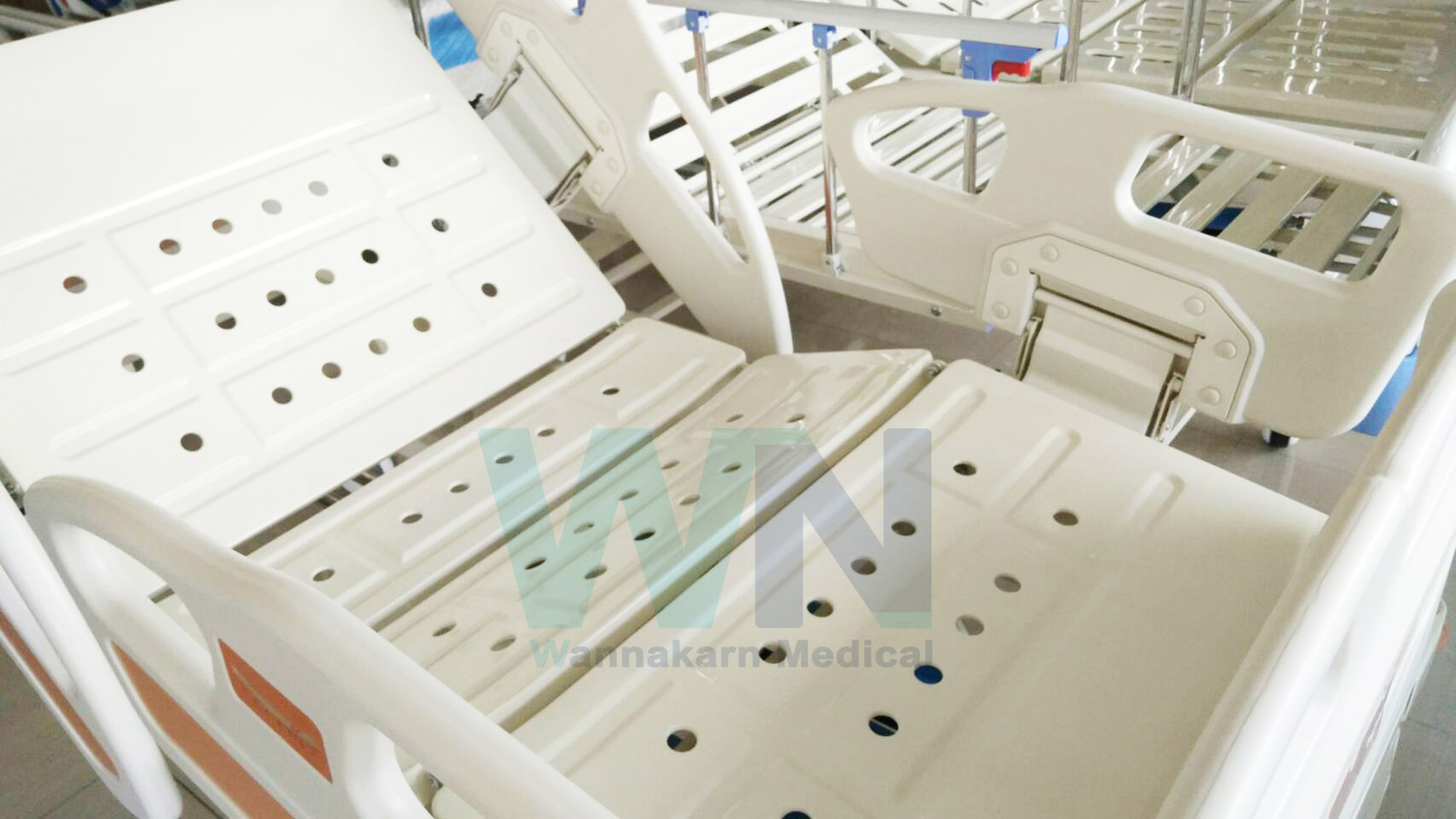 Medical Bed MK-E-01 เตียง 3 ไกร์ ราวปีกนก