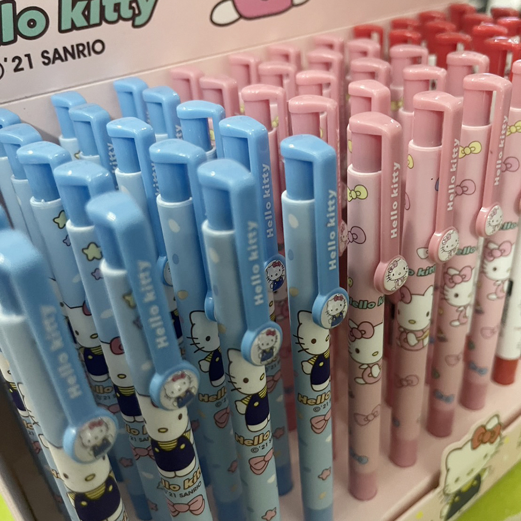 🌈ปากกากด🌈แฮปปี คิตตี้ ไส้สีน้ำเงิน 0.5 ชิ้นละ 9 บาท สุ่มลาย✔️พร้อมส่ง Ohwowshop เครื่องเขียน