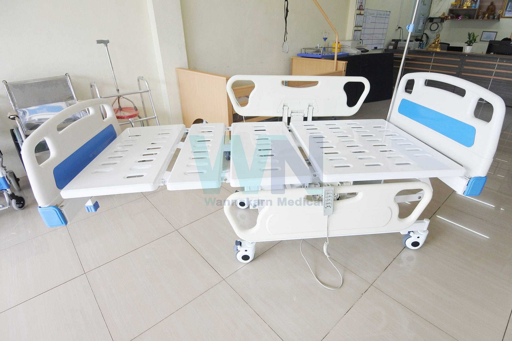 Medical Bed MK-E-02 เตียงผู้ป่วยปรับไฟฟ้า 3 ฟังก์ชั่น ราวปีกนก