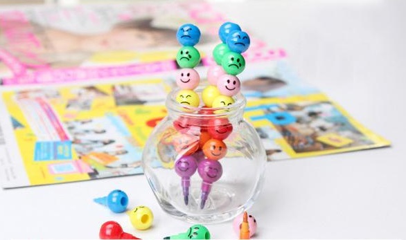 ดินสอสีเปลี่ยนไส้ ใบหน้าหลากหลายอารมณ์ แท่งละ 5 บาท Ohwowshop