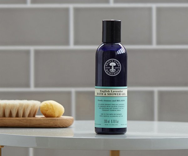 Neal's Yard Remedies English Lavender Bath & Shower Gel 200 ml.