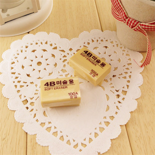 ยางลบ 4B ขนาด 100A สีครีม ชิ้นละ 2บาท Ohwowshop