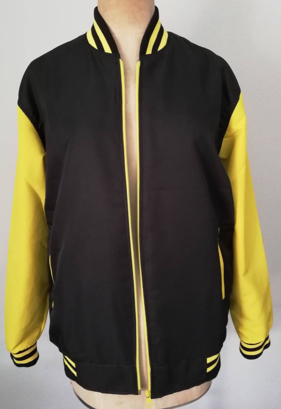 เสื้อแจ็คเก็ตผ้าไมโคร ผ้าลิปสต๊อป สั่งผลิตใหม่ตามจำนวน