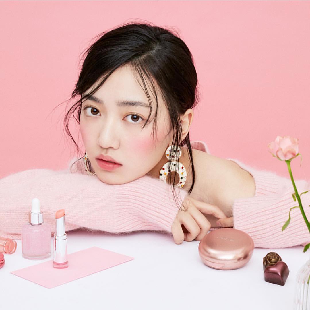 Laneige Glowy Makeup Serum 5 ml.