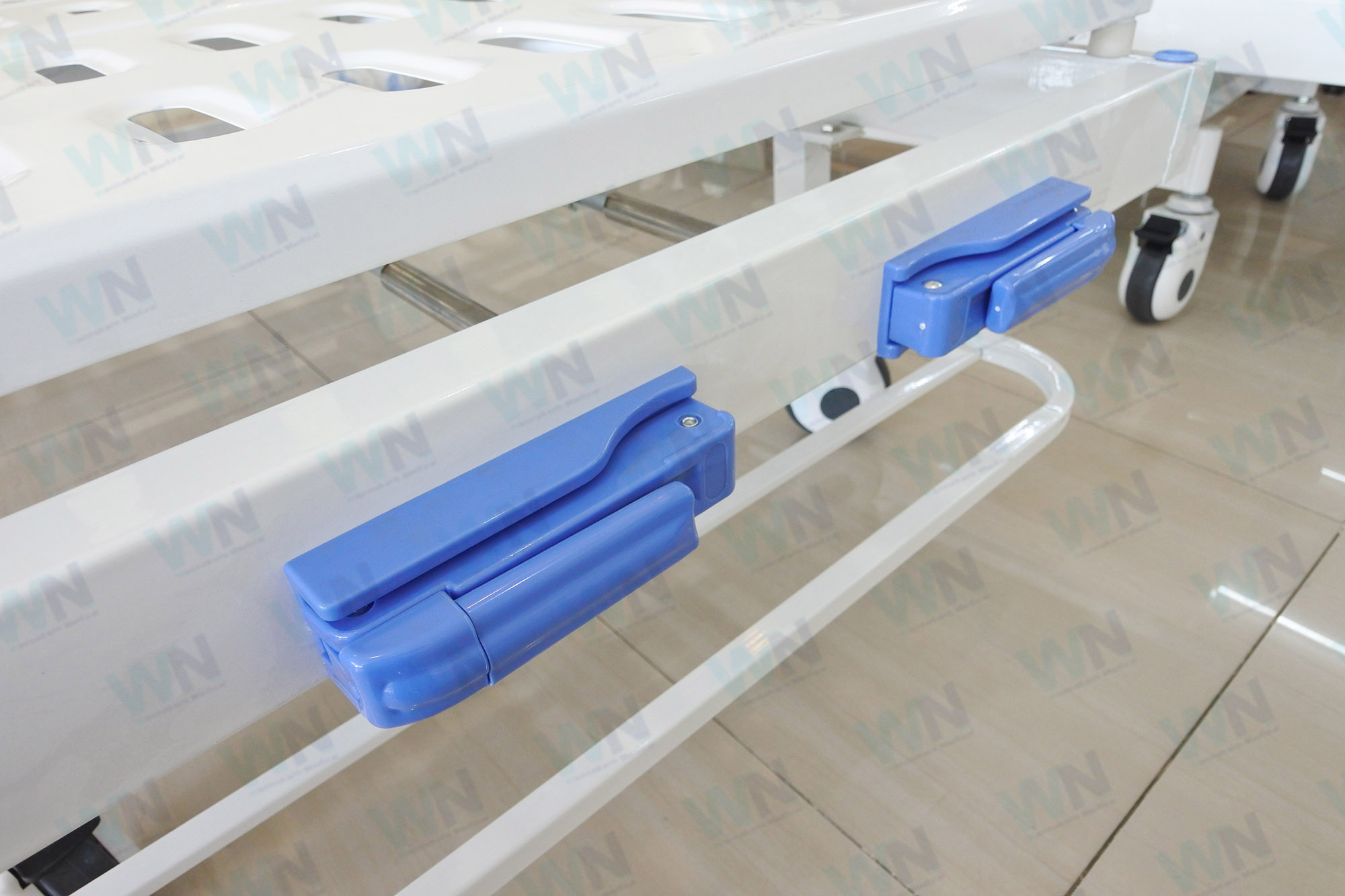 Medical Bed MK-B-01 เตียง 2 ไกร์ พร้อมเบาะสี่ตอน