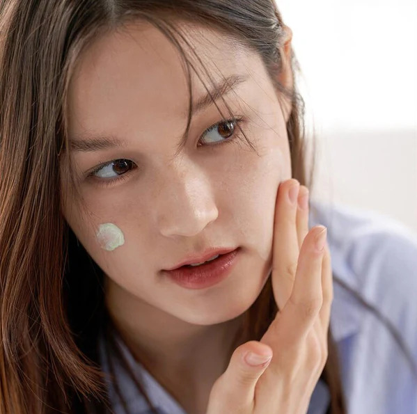 NUSE Care Tone Up 30 ml. #04 Milk