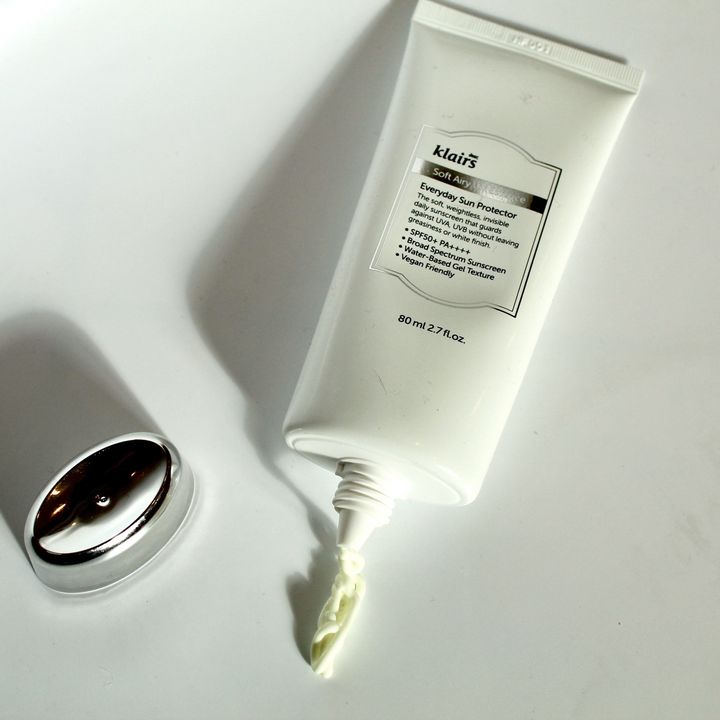 Dear Klairs Soft Airy UV Essence SPF 50 PA ++++ 80 ml.