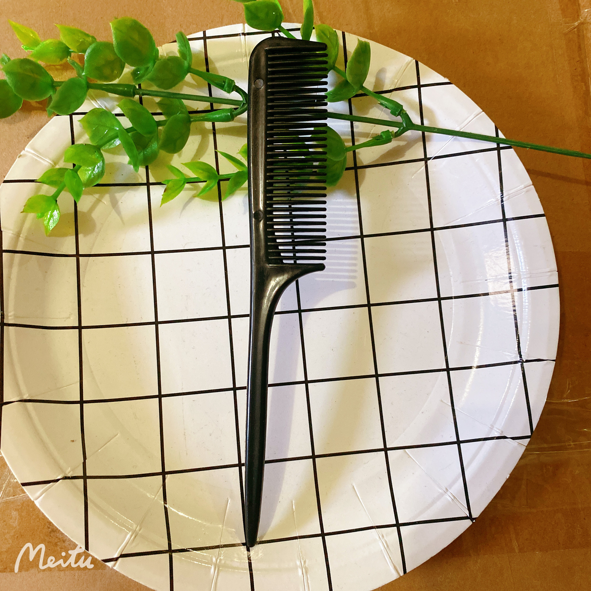 ⭐หวีหางแหลม⭐อเนกประสงค์ หวีจัดแต่งทรงผม📌สินค้าเลือกสี ราคา 1 บาท พร้อมส่ง Ohwowshop หวีหาง หวีปลายแหลม แบ่งผม จัดแต่งทรงผม