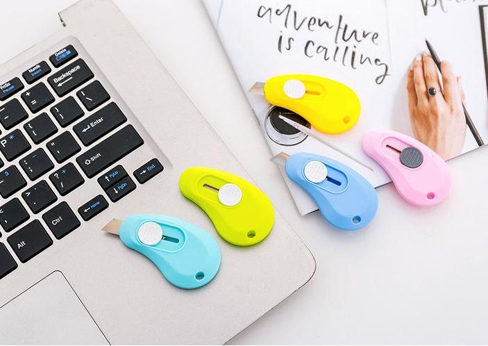 คัตเตอร์จิ๋ว ชิ้นละ 8 บาท ✔️พร้อมส่ง Ohwowshop เครื่องเขียน