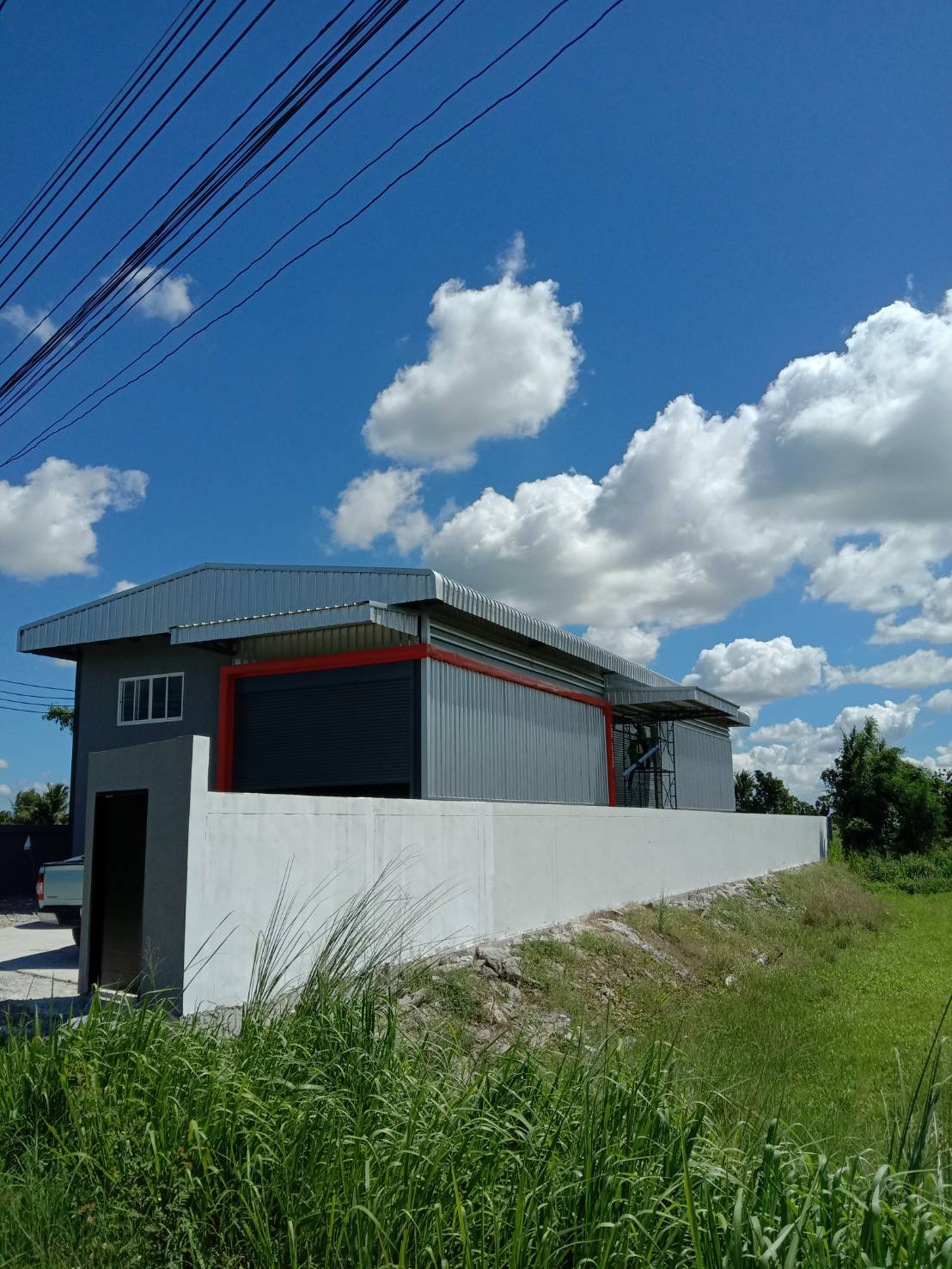 โกดังสำเร็จรูป HW-HC ขนาด 10x30x6.5 เมตรหูช้างรับเครน5ตันกว้างไม่เกิน 15 เมตร จำนวน 8 ต้น