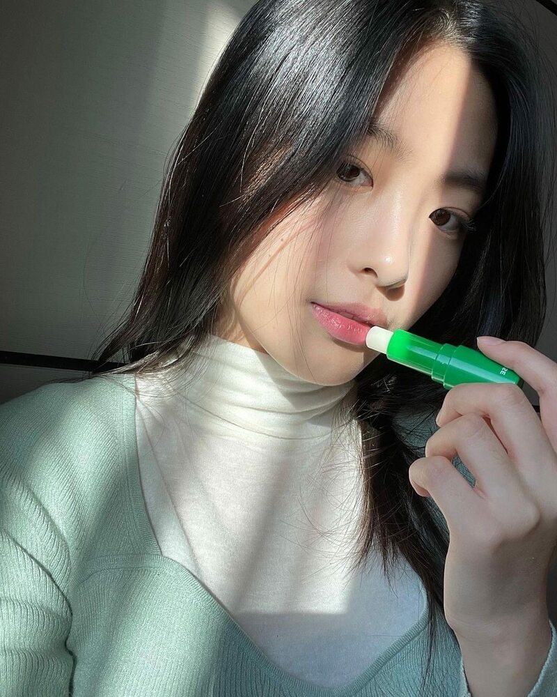 AMUSE Vegan Green Lip Balm 3.5 g. #01 Clear