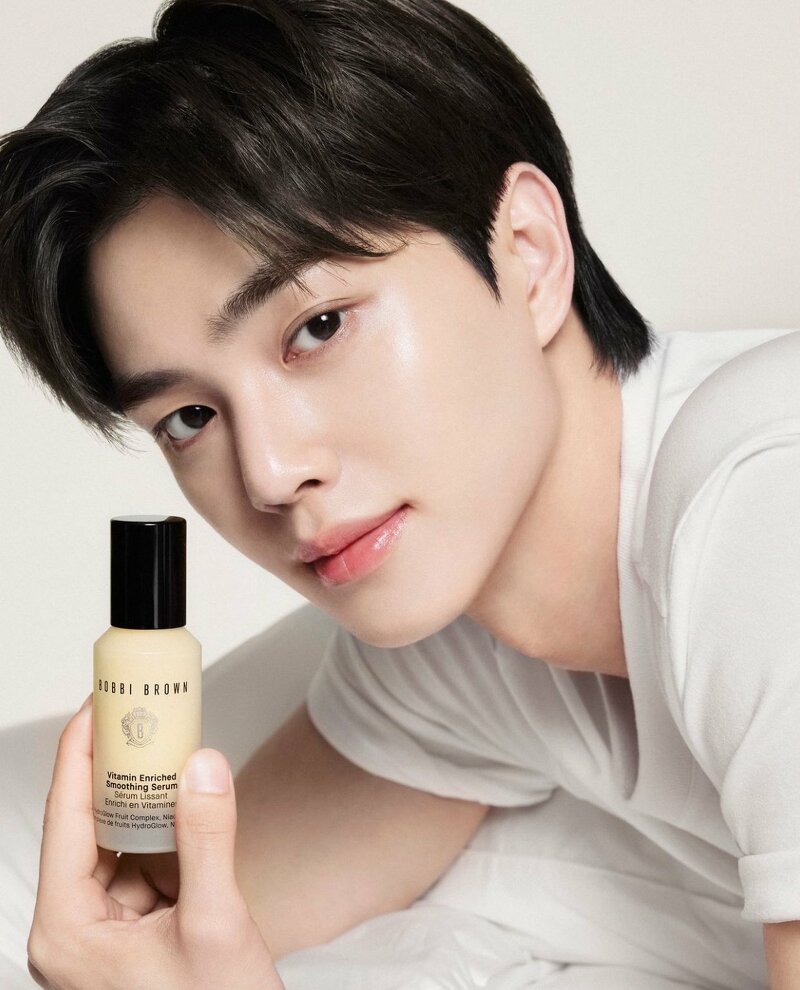 Bobbi Brown Vitamin Enriched Smoothing Serum 4 ml.