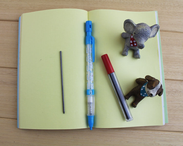 ไส้ดินสอกด 2M (สีดำ) ชิ้นละ 2บาท พร้อมส่ง Ohwowshop