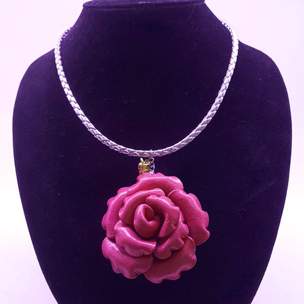 สร้อยคอกุหลาบหนังดัดมือสายหนังเทียมถักตัวล็อคก้ามปู