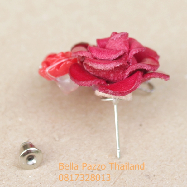 ต่างหูช่อกุหลาบหนัง 2cm. ผสมคริสตัล หนังแท้ทำมือ แฮนด์เมด Leather flower, handmade, earrings, handicraft