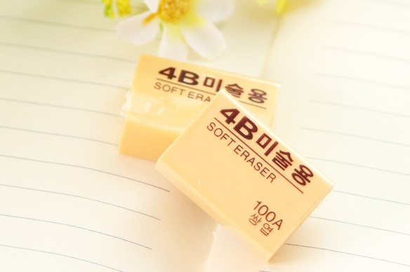 ยางลบ 4B ขนาด 100A สีครีม ชิ้นละ 2บาท Ohwowshop
