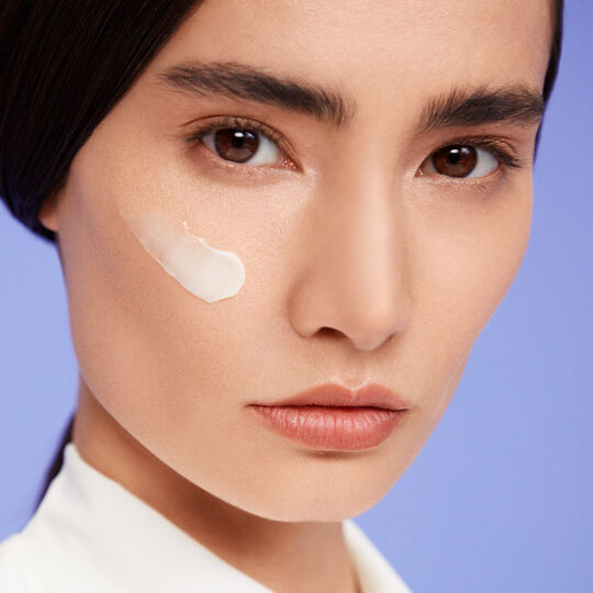 Shiseido Vital Perfection Uplifting and Firming Cream Enriched 15 ml.