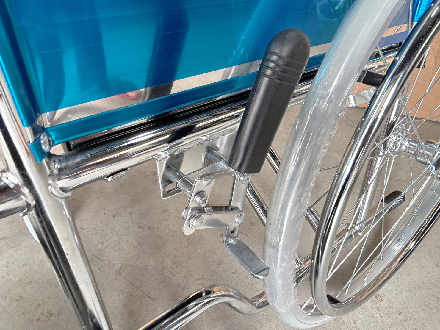 Foldable Wheelchair รถเข็นผู้ป่วยพับได้ Model FY874