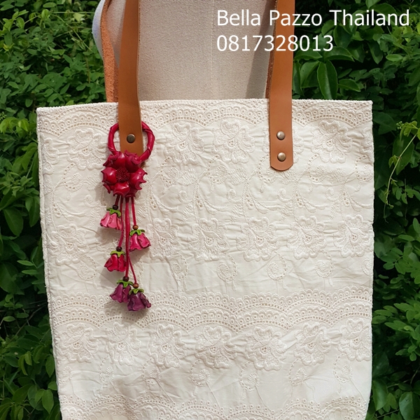 ที่แขวนกระเป๋าดอกจานดัดขอบพู่กระเจี๊ยบ หนังแท้ ทำมือ แฮนด์เมด leather flower, handmade, bag charm