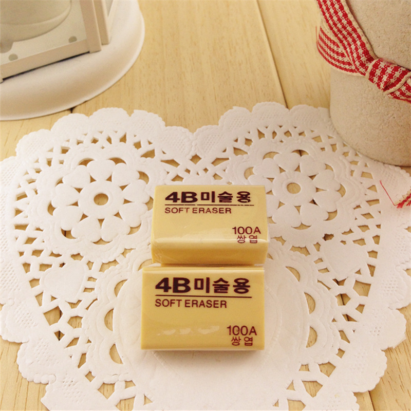 ยางลบ 4B ขนาด 100A สีครีม ชิ้นละ 2บาท Ohwowshop