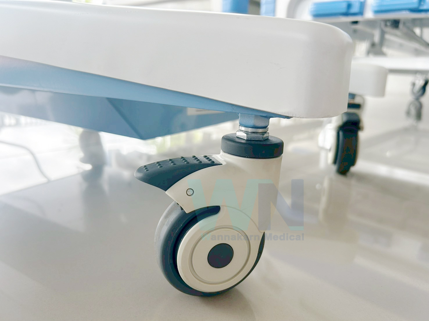 โคมไฟผ่าตัด Operation Lamp Model : YDE-300