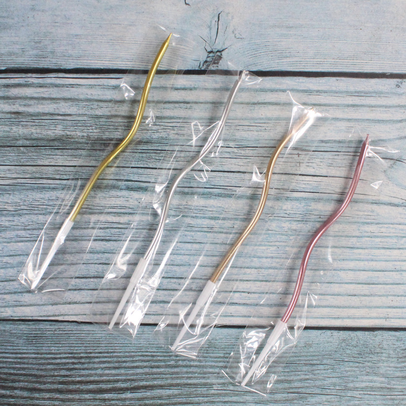 🎂เทียน Happy birtday แบบหยัก ก้านยาวแพ็กเดี่ยว📌สินค้าเลือกสี✔️พร้อมส่งในไทย เทียนวันเกิด เทียนสี