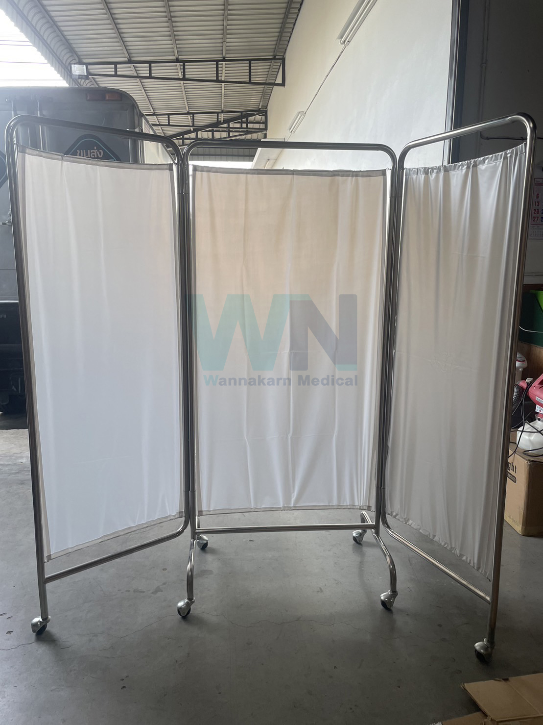ฉากกัน 3 ตอน สแตนเลส พร้อมม่านพลาสติก