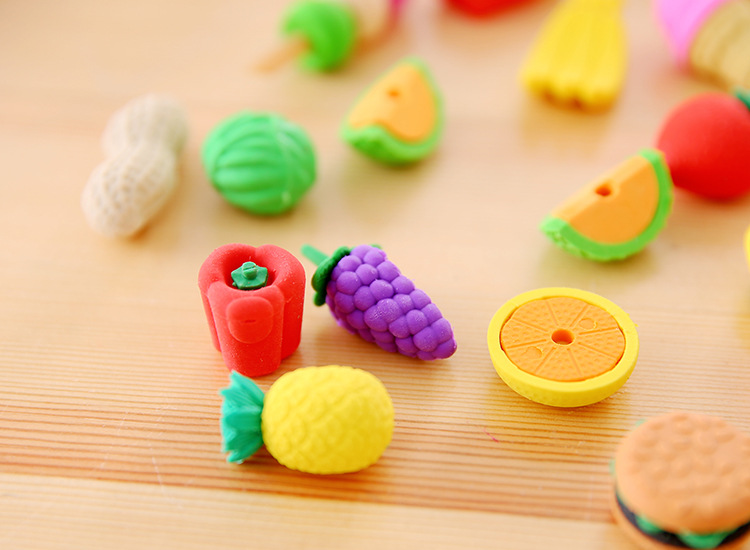 ยางลบถุงซิบ [คละลาย] ชิ้นละ 10 บาท Ohwowshop