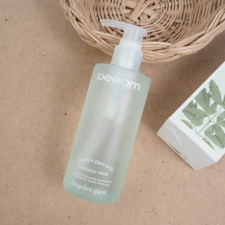 DEEOM Angelica Gigas Mild Feminine Wash 200 g.