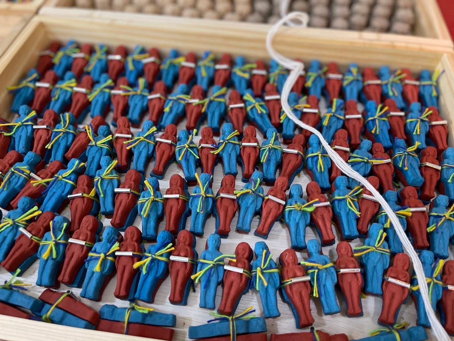 หุ่นคู่พ่อเสน่ห์แม่เมตตา หลวงปู่พงษ์ศักดิ์ ทันตะจิตโต วัดป่าเทพนิมิต จังหวัดกาฬสินธุ์