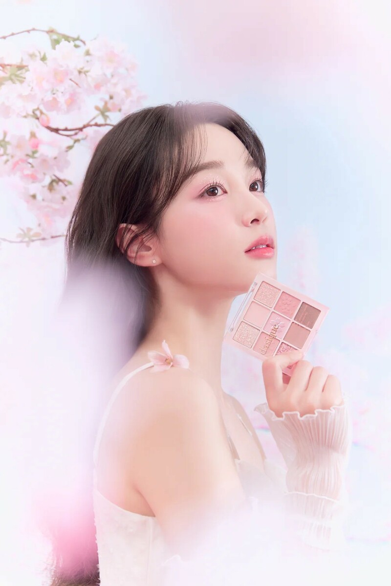 Dasique Shadow Palette 7.6 g. #Romantic Blossom