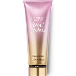 Victoria's Secret Fragrant Lotion ,Lotion Parfumee 236 ml. #Velvet Petals