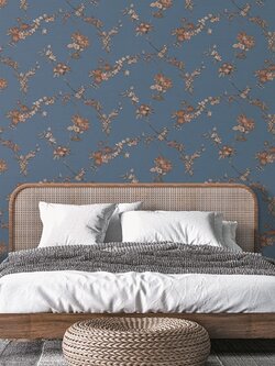 วอลเปเปอร์ลายดอกไม้สีส้ม พื้นหลังสีน้ำเงินแท็กเจอร์ผ้า