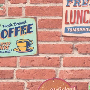 วอลเปเปอร์ห้องครัว ลายอิฐแดง เพ้นลายอักษร