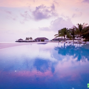 ม่านน้ำแห่งป่าชายเขา