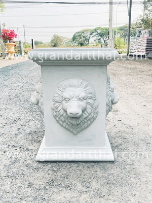 แท่นเหลี่ยมลายหน้าสิงห์