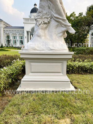 แท่นเหลี่ยมลายฟัก 65/50