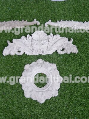 แผ่นลายติดผนัง